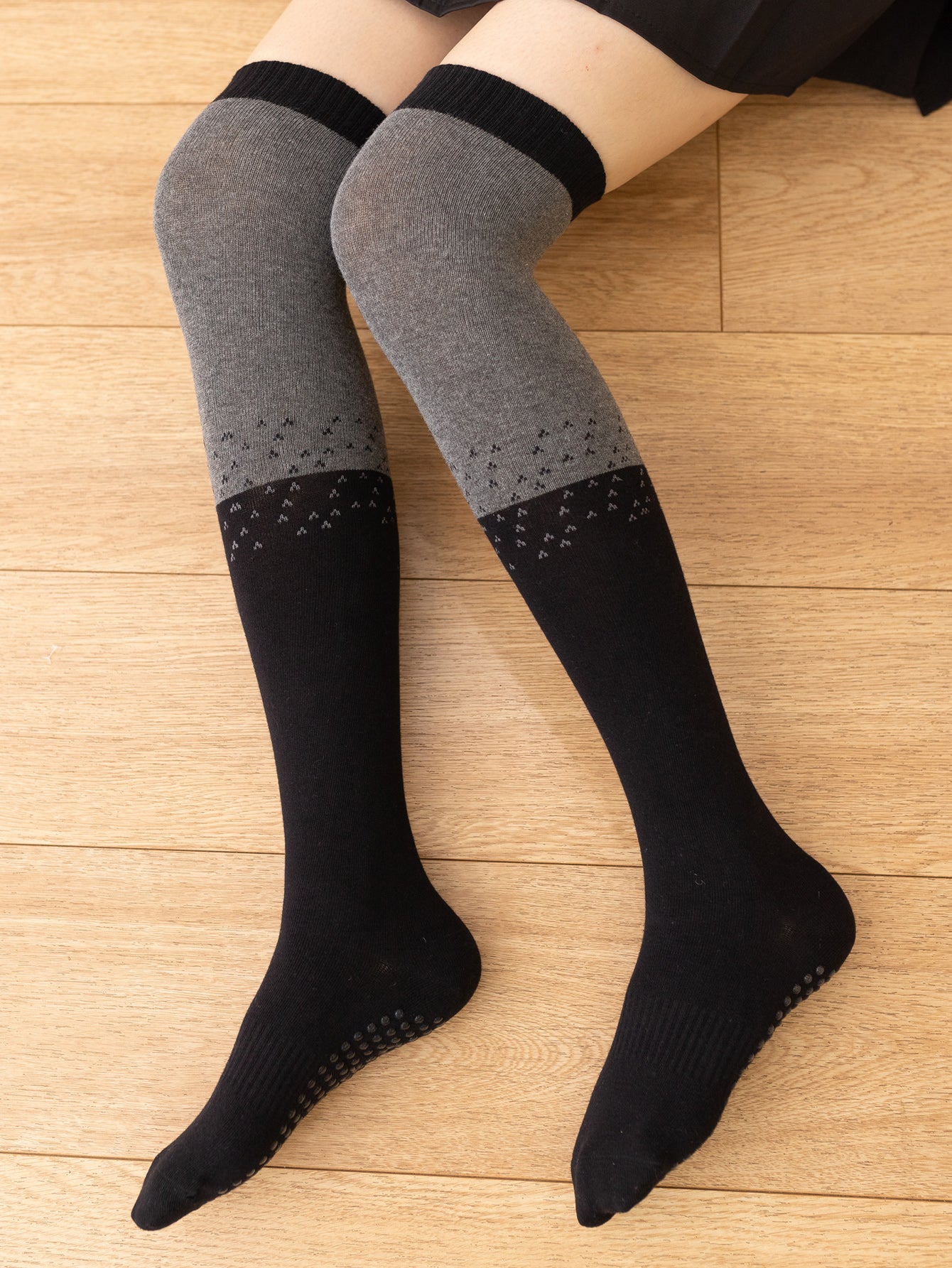 【Yoga Socks】Y1黑灰-女士撞色长筒圆头瑜伽普拉提运动袜