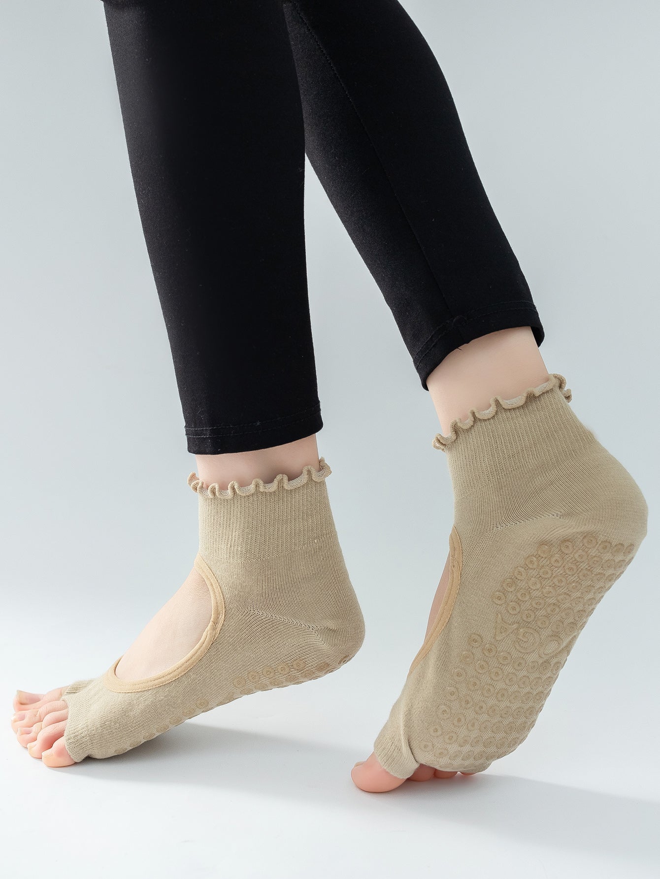 【Yoga Socks】O3米色-女士木耳边二指瑜伽普拉提运动袜