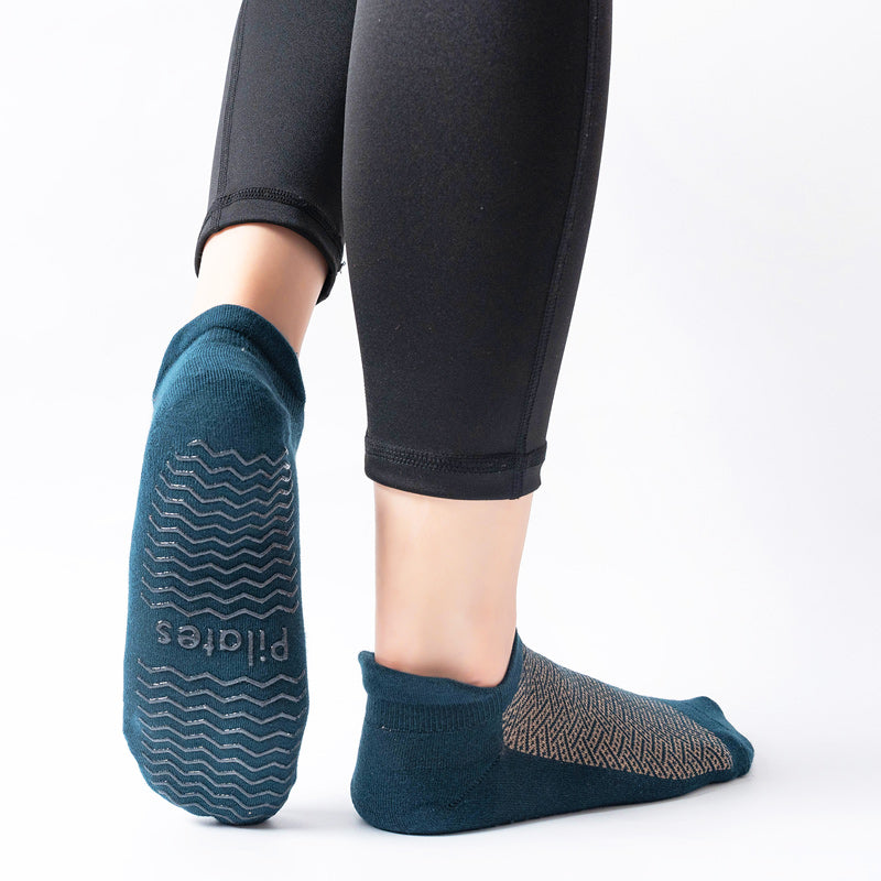TAZK unisex terry sports socks D5 black and white