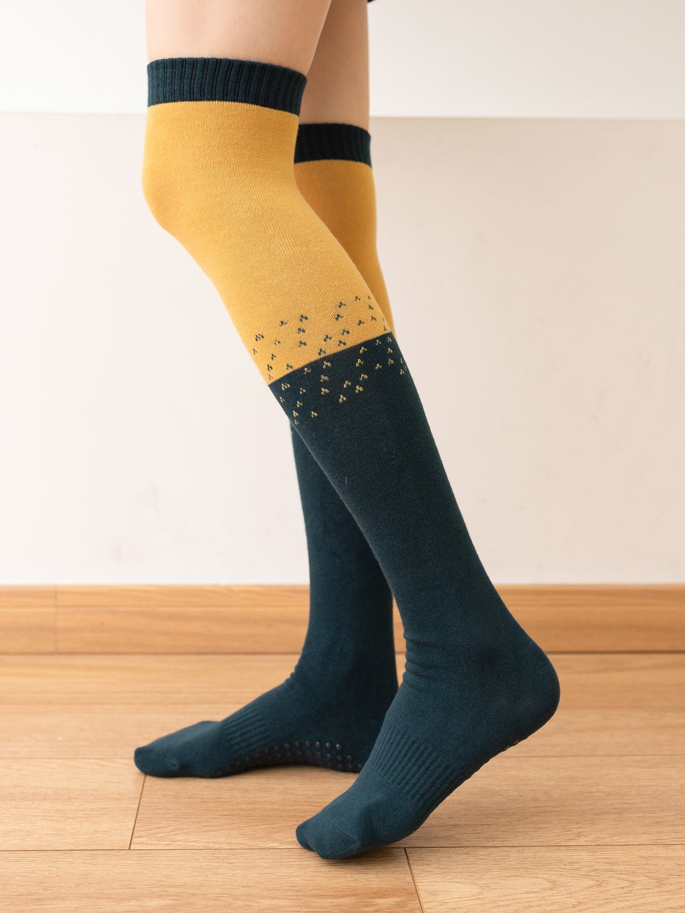 【Yoga Socks】Y1绿黄-女士撞色长筒圆头瑜伽普拉提运动袜
