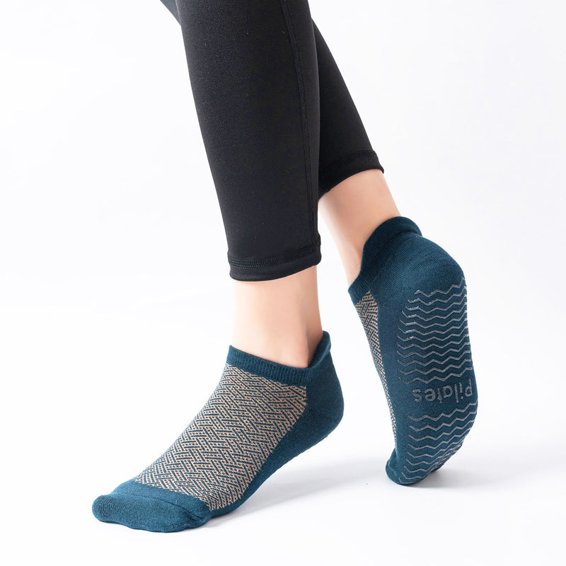 TAZK unisex terry sports socks D5 black and white