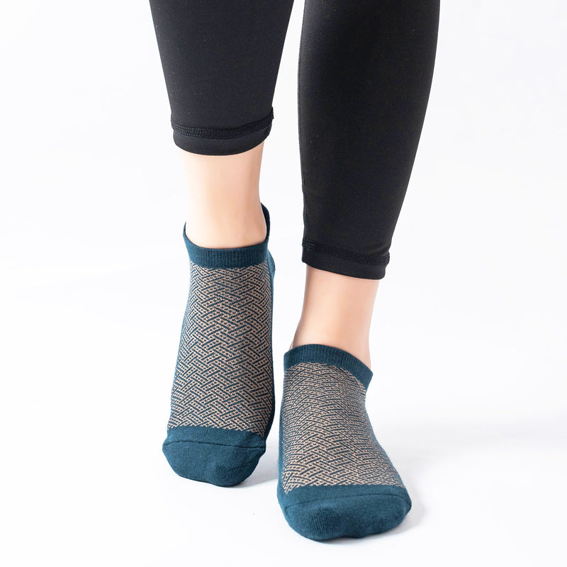 TAZK unisex terry sports socks D5 black and white