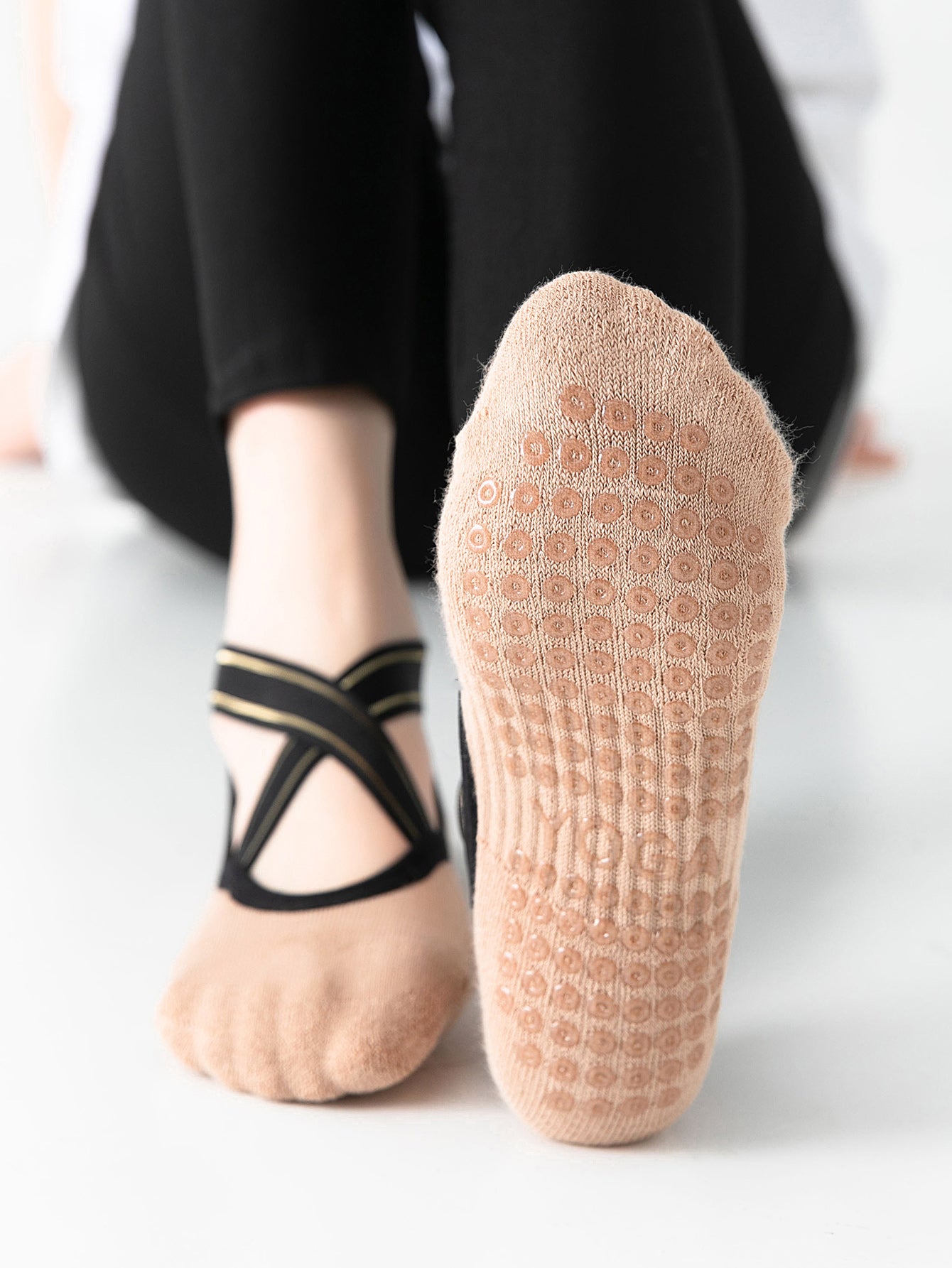 【Yoga Socks】Q1米-女士毛圈圆头瑜伽普拉提运动袜